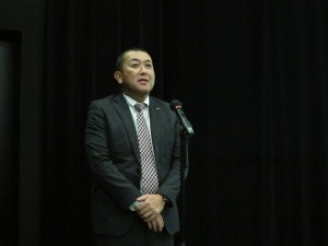講演に先立ち、広川理事長の挨拶